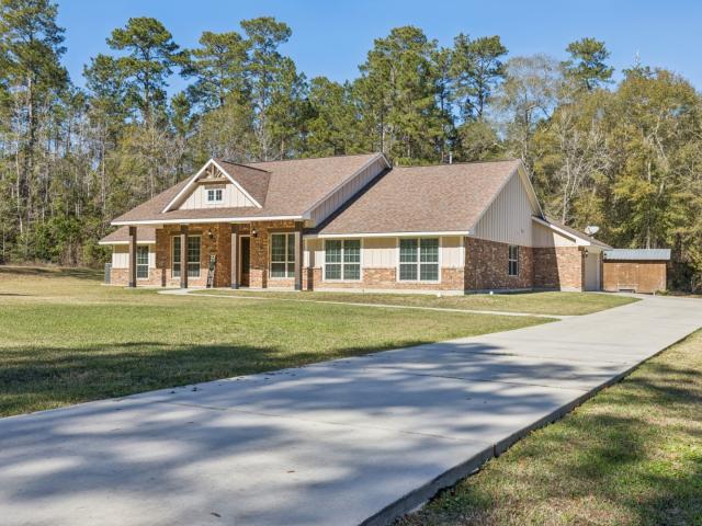 House for sale in Shepherd, Texas