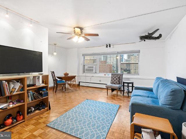 Condo for sale in Philadelphia, Pennsylvania