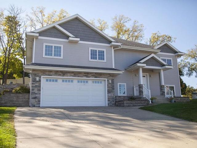 House for sale in Barneveld, Iowa County