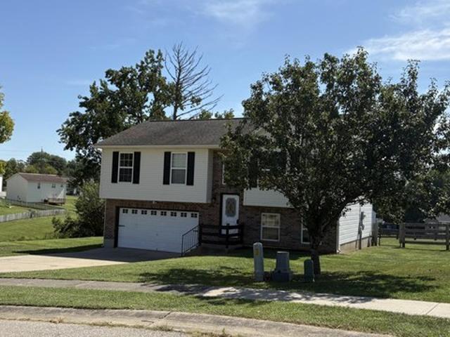 House for sale in Dry Ridge, Grant County