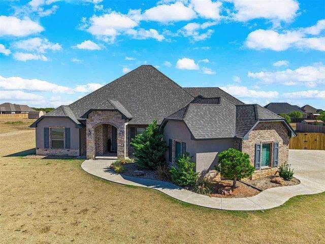 House for sale in Cache, Comanche County