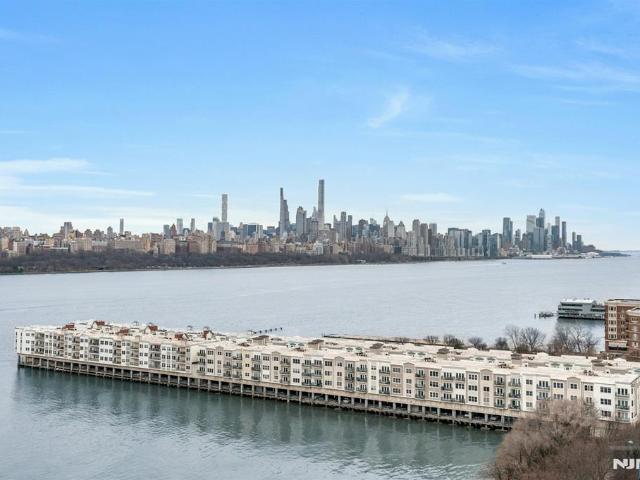 Property for sale in Edgewater, New Jersey