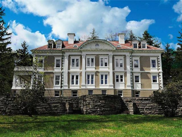 House for sale in Southfields, New York