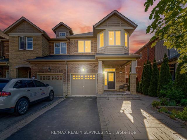 Townhouse for sale in Woburn, Ontario
