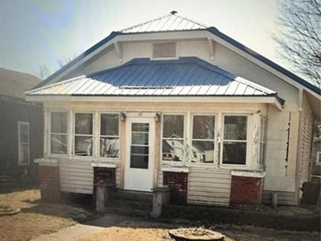 House for sale in Chaffee, Missouri