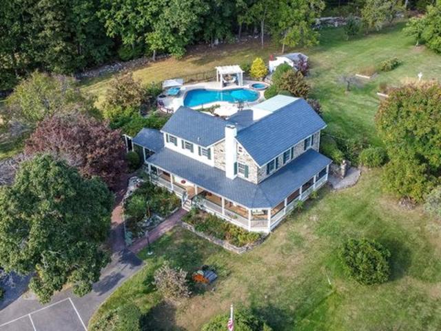 House for sale in Green Lane, Pennsylvania