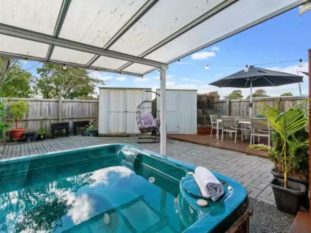 House for sale in Papakura