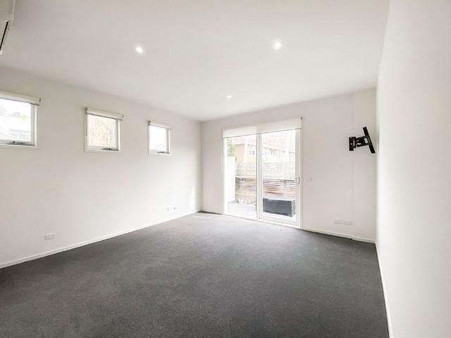 Townhouse for rent in Camerons Creek, Victoria