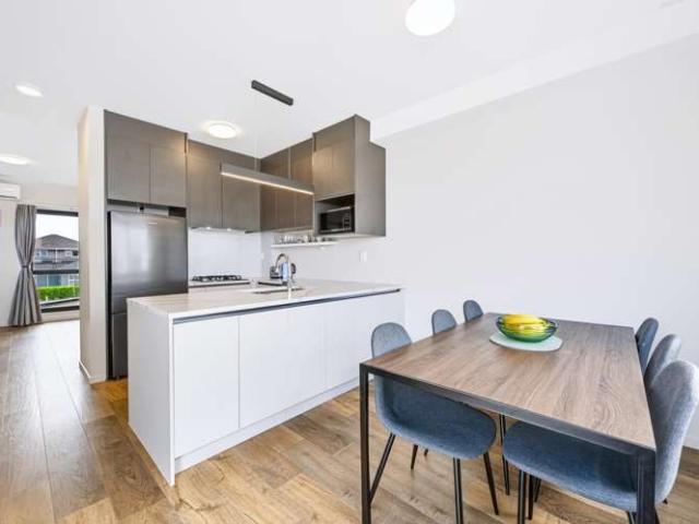Townhouse for sale in Whenuapai, Upper Harbour