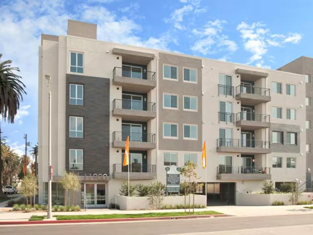 Apartment for rent in Canoga Park, California