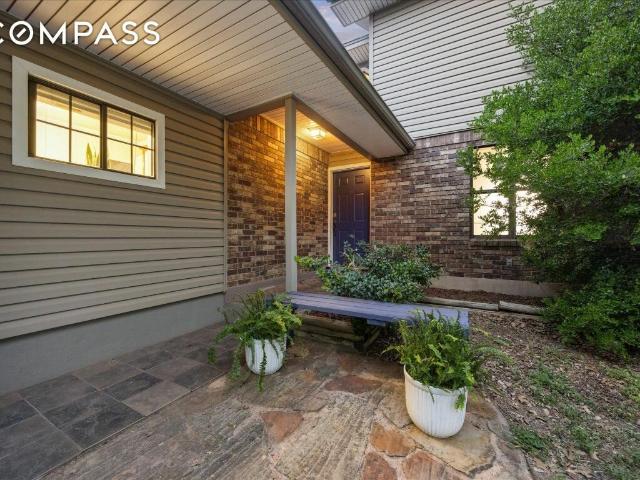 House for sale in Manchaca