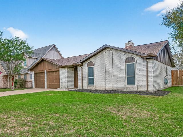 Property for sale in Meadows Place, Texas