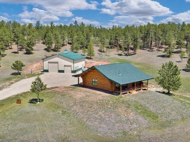 House for sale in Hot Springs, Fall River County