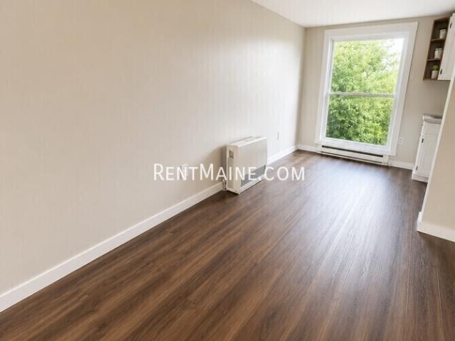 Apartment for rent in Belgrade, Maine