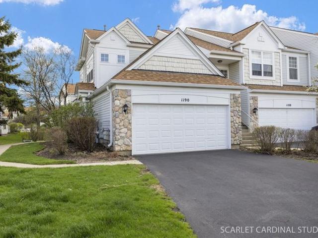 Condo for sale in Elgin, Illinois