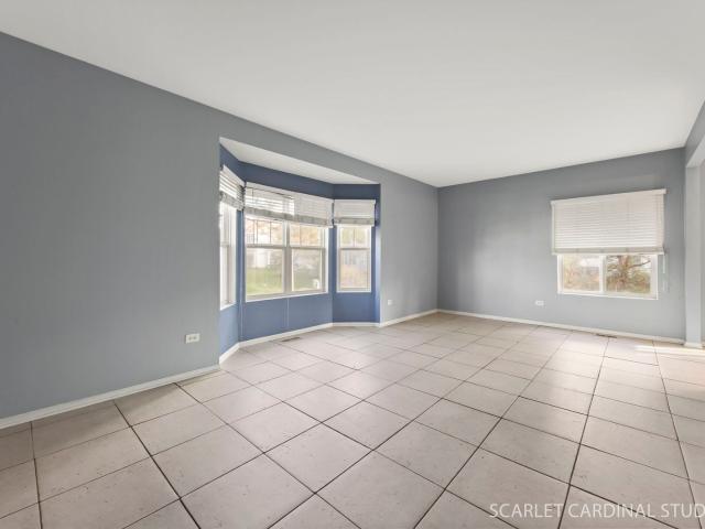 Condo for sale in Elgin, Illinois