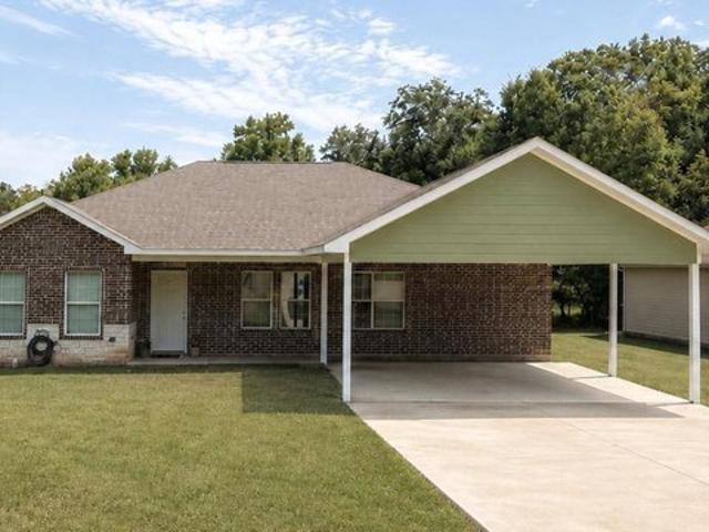 House for sale in Titus, Texas