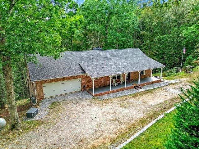 House for sale in Dawsonville, Georgia