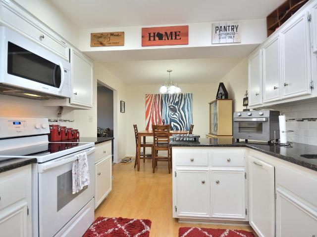 Condo for sale in Elm Grove, Waukesha County