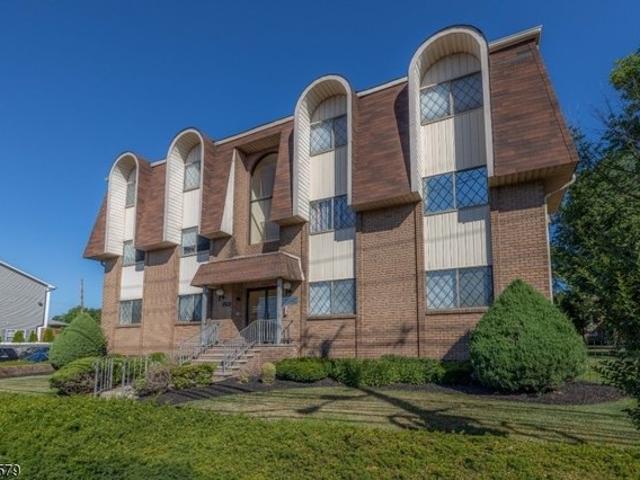 Condo for sale in Linden, New Jersey