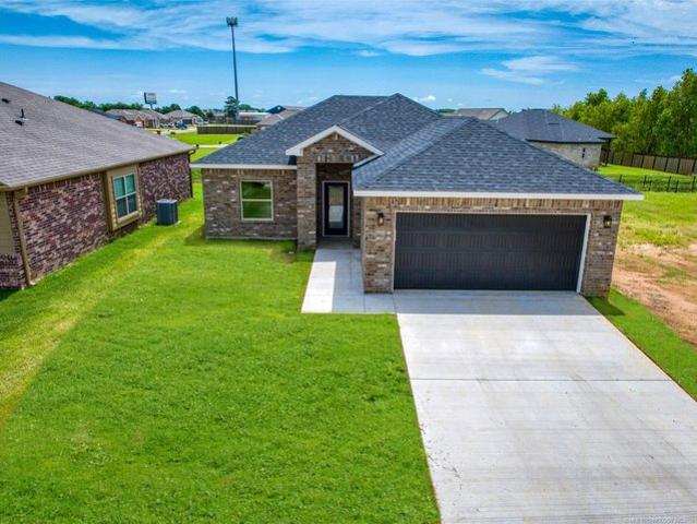 House for sale in Calera, Oklahoma