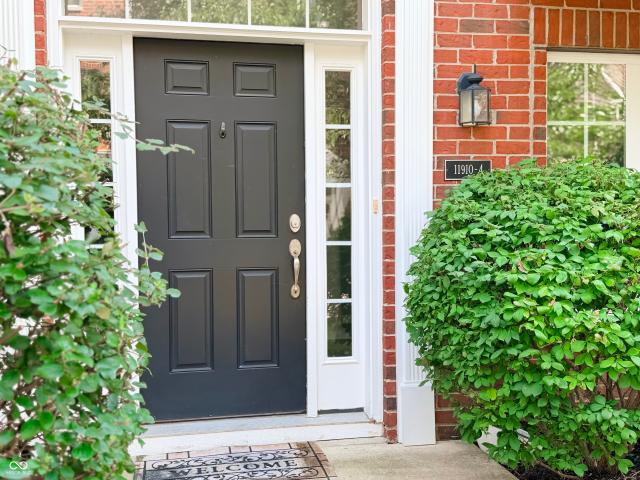Condo for sale in Zionsville, Indiana