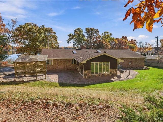 House for sale in Springfield Charter Township, Oakland County