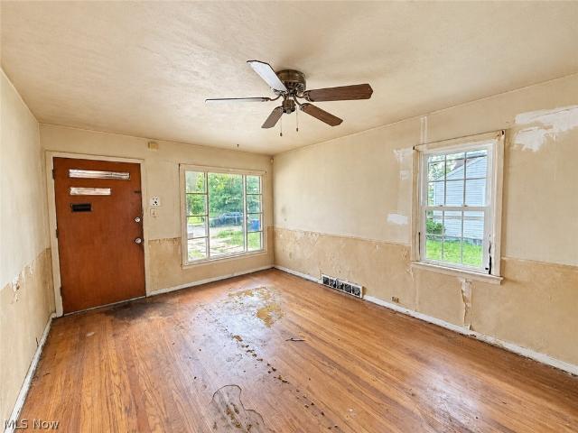 House for sale in Bellaire-Puritas, Cleveland