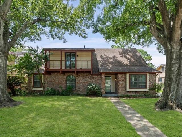 House for sale in Meadows Place, Texas