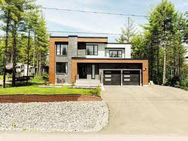 House for sale in Laurentides, Quebec