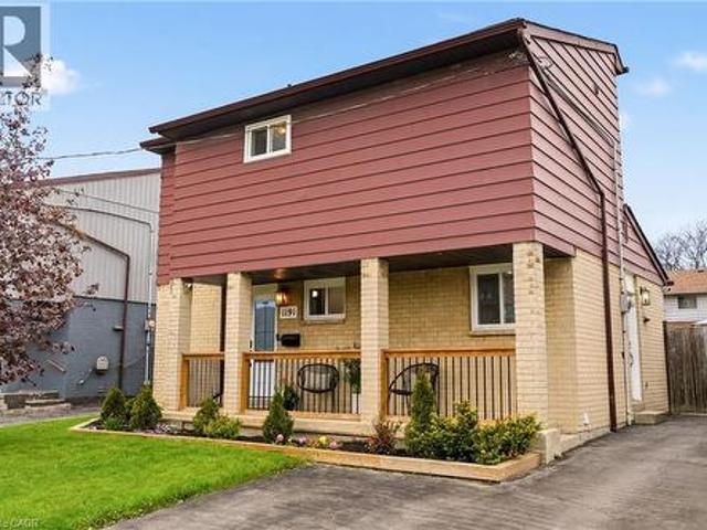 House for sale in Ancaster, Ontario