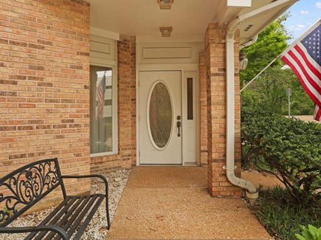 Condo for sale in Creve Coeur, Missouri