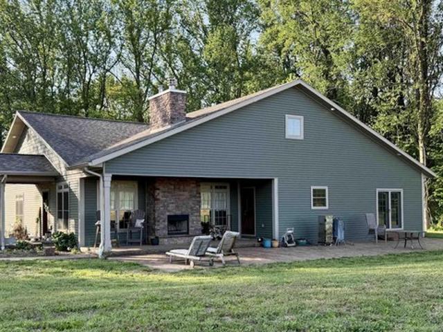 House for sale in Wheatland, Indiana