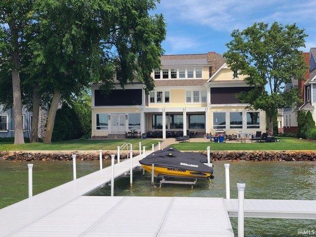 House for sale in Syracuse, Indiana