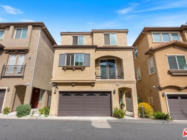 Condo for sale in West Athens, Canoga Park