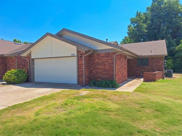 Condo for sale in Yukon, Oklahoma