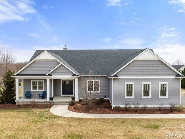 House for sale in Suffield, Connecticut