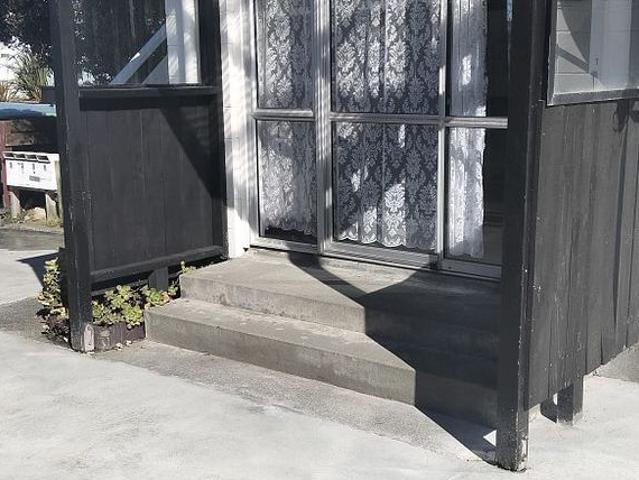Apartment for rent in Lyall Bay, Wellington