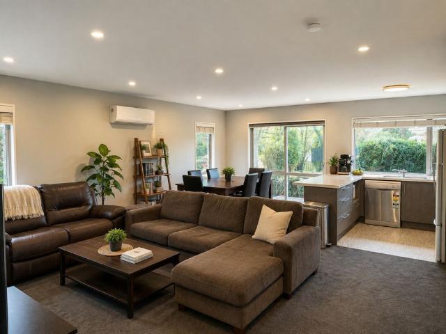 Townhouse for rent in Heathcote, Canterbury
