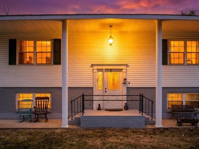 House for sale in Mineral Point, Missouri