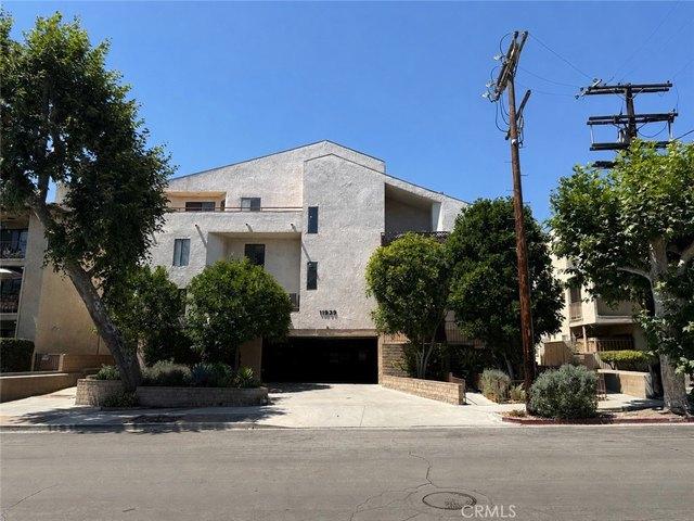 Condo for sale in Canoga Park, California