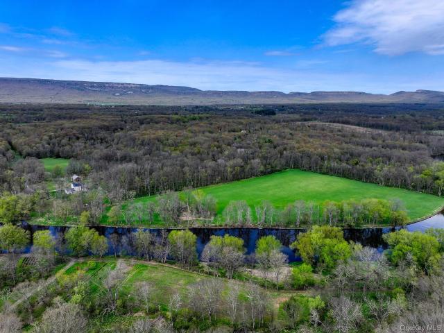 House for sale in Gardiner, New York