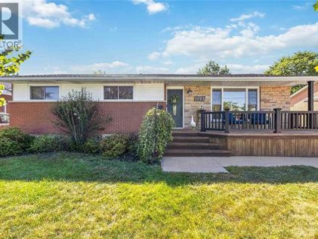 House for sale in Brights Grove, Ontario