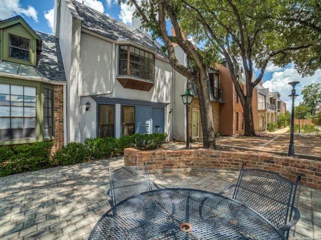 Townhouse for sale in Leesville, Texas