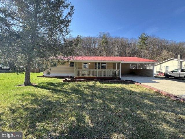 House for sale in Hardy, West Virginia