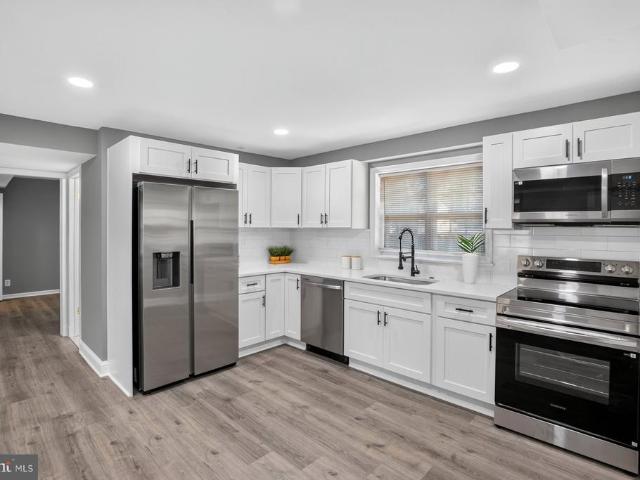 House for sale in Shady Side, Maryland