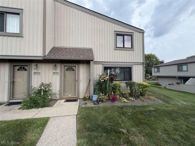 Condo for sale in Hinckley, Ohio