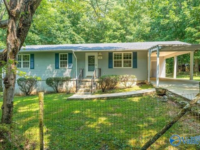 House for sale in Flat Rock, Alabama