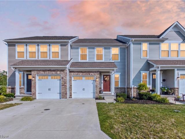 Townhouse for sale in Summit, Ohio