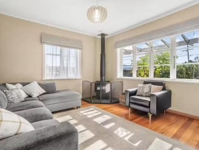 House for sale in Days Bay, Wellington